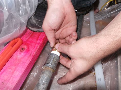 04.04.2020 · galvanized pipes can be cut using a hacksaw, band saw or a proper metal tubing cutter. DIY Galvanized to PEX, No Blowtorch Required - Evan ...