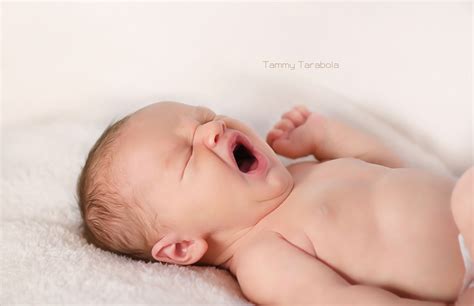 Newborn Photography Poses Guide for Home and Studio