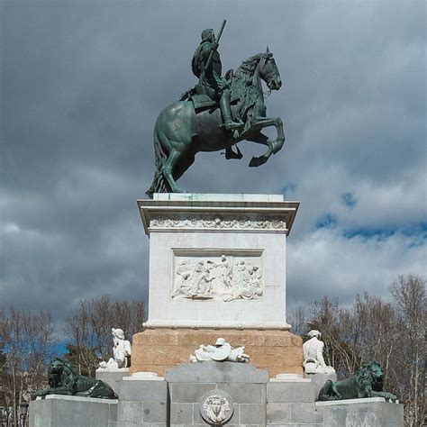 La construcción del castillo san felipe de barajas dio comienzo en 1536 por militares españoles y esclavos africanos. La estatua ecuestre de Felipe IV por Pietro Tacca: De ...