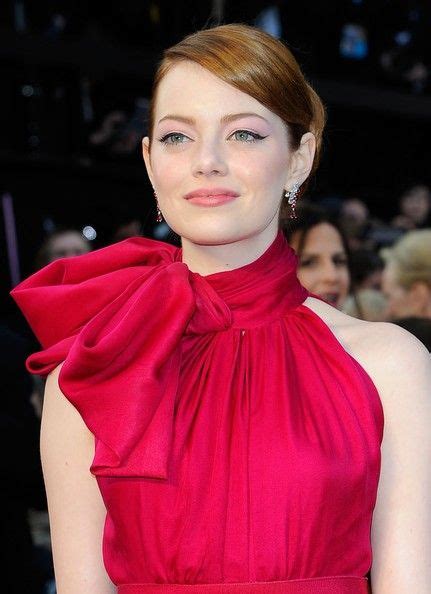 Innocent kelly has just stepped off the bus in hollywood, determined to make a splash on the big screen. Emma Stone Photos Photos: 84th Annual Academy Awards ...