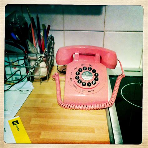 108 valoraciones de empleados de the phone house sobre la cultura de la empresa, los salarios, los beneficios, el equilibrio entre el trabajo y la vida personal, la seguridad. Pink house phone | Home phone, Pink houses, Phone
