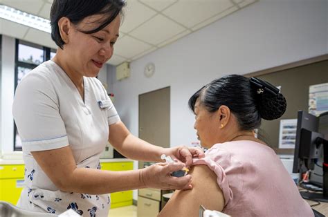 Sbcc baby & child clinics' vaccination packages cover all your child's vaccination needs based on singapore's national childhood immunisation programme. 2 Flu Vaccines Found In S'pore Linked To 48 Deaths In ...