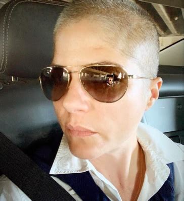 46,334 likes · 145 talking about this. Selma Blair Rocks New Short & Grey Look As Hair Regrows ...