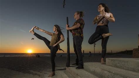 Самые новые твиты от yum yoga! Perth yogis salute summer solstice - the longest day of ...