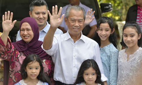 Muhyiddin yassin says they could still be with their closest family members and stay in contact 150,597 found jobs last month. Mahathir loses premier race, scandal-plagued party returns ...