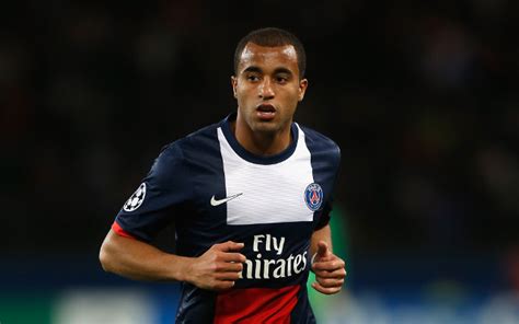 Lucas moura put the earphones in and looked down at the ipad screen, the peak of his dark nyc moura had been an important part of the psg squad since his arrival from são paulo in january 2013. Mercato Roma, sfida con lo United per Lucas Moura ...