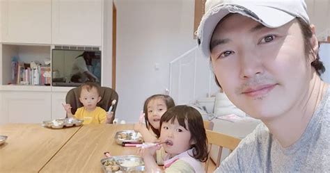 21, 1973) is a south korean actor and singer. Actor Yoon Sang Hyun & His Children Are Joining "The ...