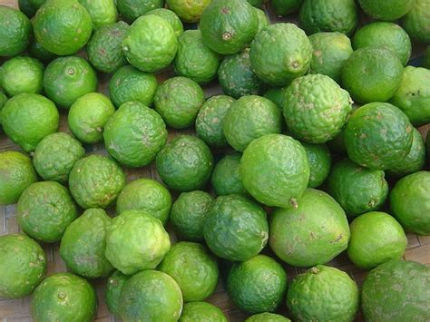 Promotions, discounts, and offers available in stores may not be available for online orders. What Can I Substitute for Kaffir Lime Leaves in my Thai ...