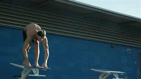 For example, to qualify for the 2016 summer olympics, they have to be able to swim the length of a pool in about 23 to 26 seconds. 11 fatos sobre a curiosa relação entre cigarro e esportes ...