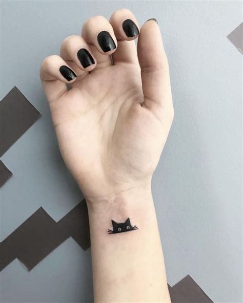 Hình tattoo bên hông sườn đẹp mê mẩn. 10 HÌNH XĂM ĐƠN GIẢN CỰC ĐÁNG YÊU DÀNH CHO NGƯỜI YÊU MÈO