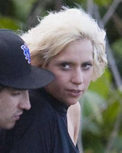 Lady gaga ist eine künstlerin der verwandlung. Blog Posts - xBlogger - Stars ungeschmikt