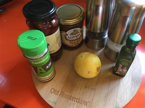 Teen jamie oliverin super couscous salaattia. Couscous-salaatti - Resepti | Kotikokki.net