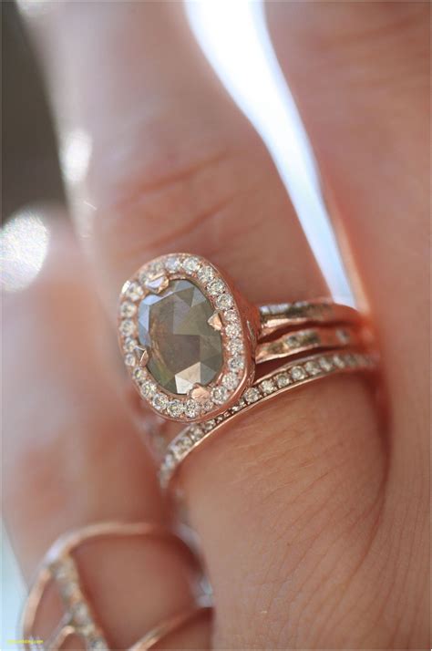 At the wedding band shop you can choose from dublin's largest selection of wedding rings. Does The Wedding Band Go First Or The Engagement Ring ...
