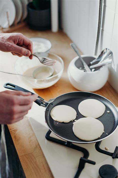 I prefer a japanese style knife without the bolster. Made In Cookware Vs All Clad - Reviewing the Best Cookware ...