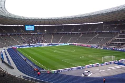 Die voraussichtliche aufstellung von hertha bsc gegen arminia bielefeld in der 1. Live Football: Stadion Hertha BSC Berlin - Olympiastadion