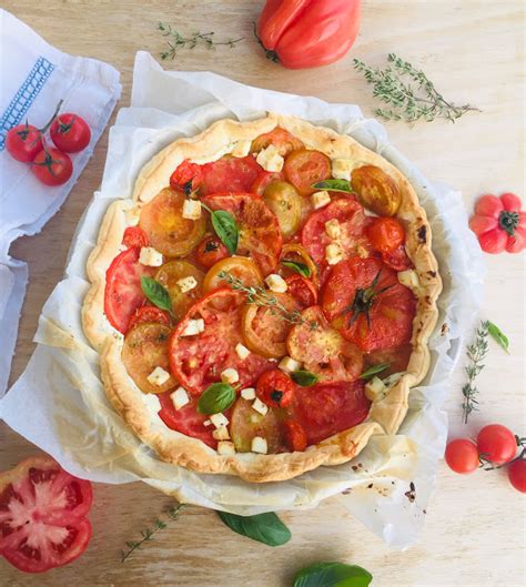 Se la sono divorata e devo questa torta rustica non può essere preparata all'ultimo minuto perchè la cottura dei pomodori confit è un po' lunga dovete quindi pensare alle. Torta salata con ricotta, pomodori freschi e erbe ...