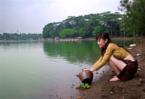 Gadis desa mandi sambil ngocok memek. Yield™: Foto Gadis2 Desa Yg Cantik....