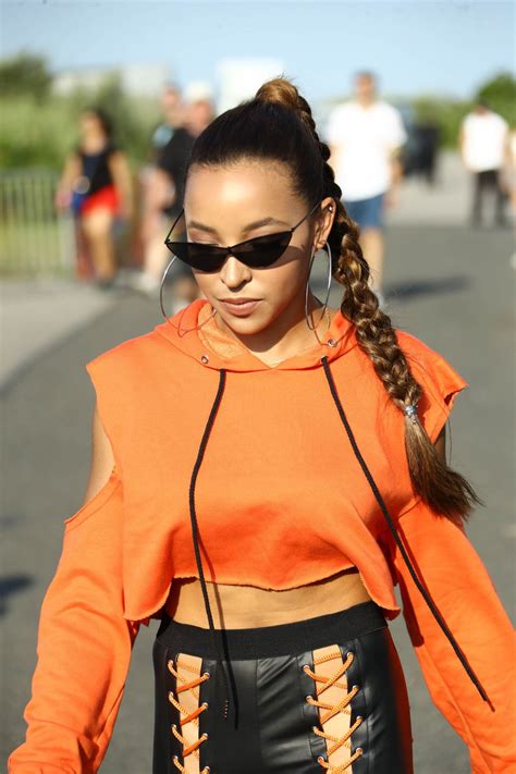 Billboard charts #billboard200 top 10 albums announced sunday #hot100 top 10 songs announced monday full charts released tuesday. TINASHE at Billboard Hot 100 Festival in Wantagh 08/19 ...