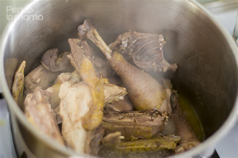 Add chicken to pan except the chicken liver, set it aside. Kuku wa kienyeji stew (free range chicken) - pendo la mama