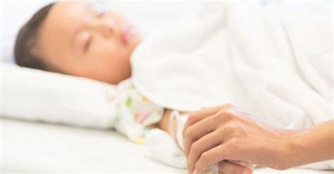 Bayi 1 Bulan Batuk Berdahak? Inilah Cara Efektif ...