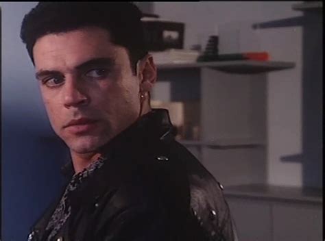 You need to install flash or a modern browser to see the video. INTRIGO D'AMORE - CINEMA ZOO