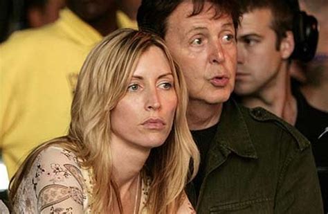 Negli ultimi anni la sua vita è cambiata, ma non più di quanto si creda, spiega tommaso, amo le cose semplici, le cene con sogna di mettere su famiglia? Heather Mills: «Insegno sassofono a mia figlia perché Paul ...