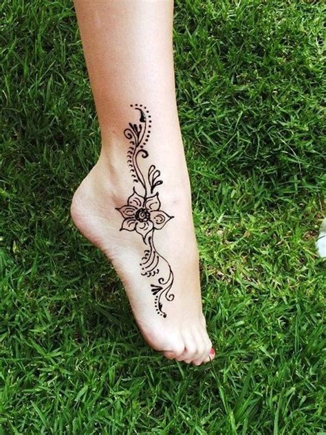 100 striking henna tattoos design for girls. 100+ Striking Henna Tattoos Design for Girls - Tattoosera