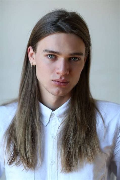 Entdecke rezepte, einrichtungsideen, stilinterpretationen und andere ideen zum ausprobieren. Ben Cimmerbeck | Long hair styles men, Long hair styles, Androgynous models