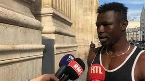 Mamoudou gassama is a hero. Mamoudou Gassama le sauveur d'enfant : Un héros pas très ...