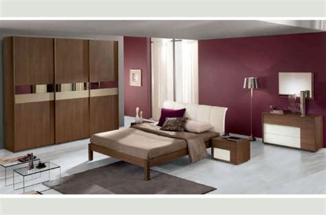 Soluzioni personalizzate per letti matrimoniali, armadi modulari, cabine armadio, madie, comodini e contenitori. Miluna | Camere da letto moderne | Mobili Sparaco