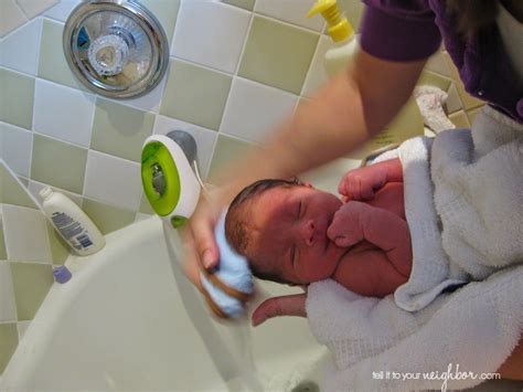 When to orchestrate your baby's first bath is a matter of some debate. tell it to your neighbor!: How To Give a Baby a Bath