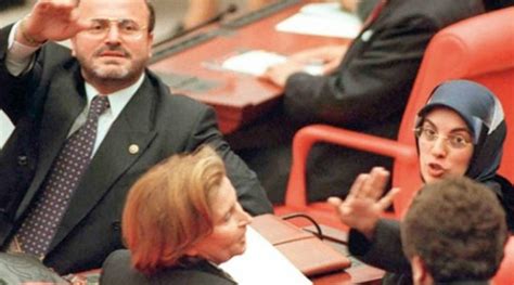 Fazilet partisi'nden 18 nisan 1999 seçimlerinde i̇stanbul milletvekili olarak seçildi. TBMM Merve Kavakçı'ya milyonlarca lira ödeyebilir ...