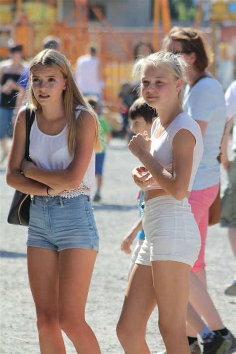 690652368 by top spy guy. Beautiful Candid Teens In Shorts - Candid Teens