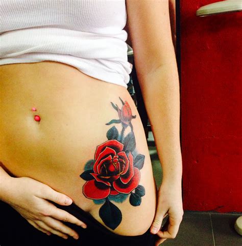 The hip is a relatively small area, as parts of the body go, so getting a tattoo here means that you'll either have to have a large tattoo that extends to other parts of your leg or torso, or you'll have to get a small image. Rose Hip Tattoo | Hip tattoos women, Hip tattoo, Tattoos ...