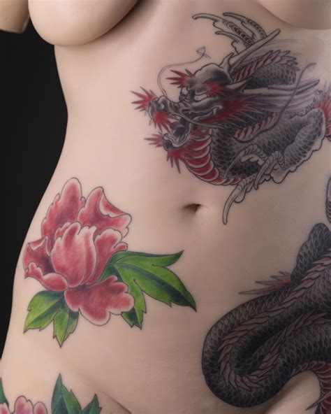 Body tattoos are large in size and more attractive than normal tattoos. Tatoueurs, Tatoués: The Biggest Tattoo Art Exhibition In ...