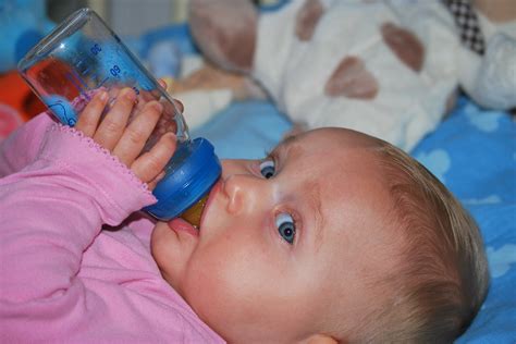 Grundsätzlich dürfen babys von geburt an tee trinken. Welche Teesorten dürfen Babys trinken? | Shop.Mom