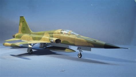 Scroll down for image gallery. F5A Tiger II CA 1/48