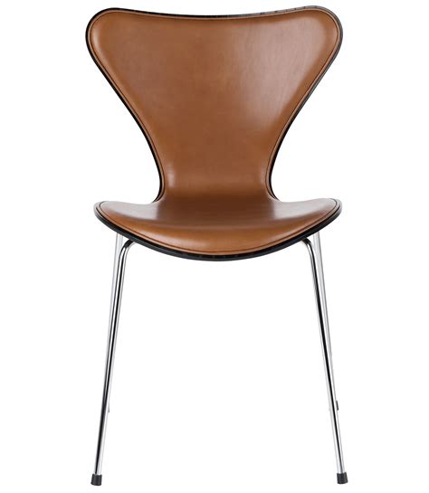 In 1955 Arne Jacobsen wrote history with the Series 7™ chair - within design and within ...