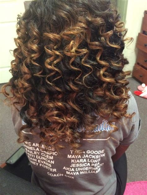 This is actually a two tutorial treat. Wand curls ! | Wand curls, Hair styles, Hair