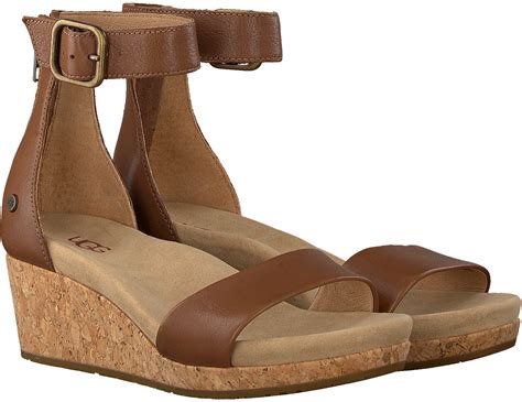 Ugg »tawney« zehentrenner mit lederinnensohle. Bruine UGG Sandalen ZOE II | Omoda