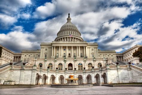 Капитолий (united states capitol) — местопребывание конгресса сша на капитолийском холме в вашингтоне.парламентский комплекс. 10 идей бесплатного досуга в Вашингтоне - ForumDaily