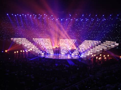 Select the subjects you want to know more about on euronews.com. Eurovision 2006-Stage #FeelTheRhythm