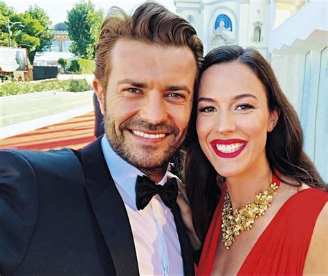 Since 2002, after finishing a ba in acting, he has crafted a. Albano Jerónimo casou-se! Ator já deu o nó com Francisca ...