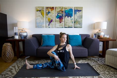 Erin vegan yoga teacher jubilee : bad yogi yoga for sciatica - Bad Yogi Blog