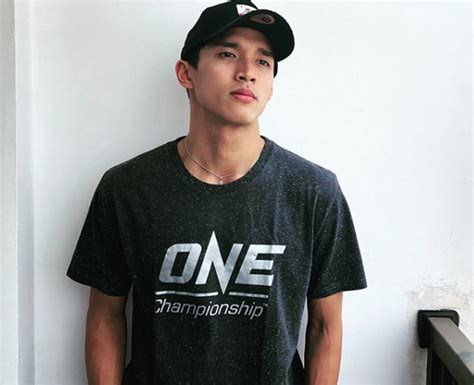 Baru baru ini, jonatan christie follow akun instagram natasha wilona, sehingga banyak orang yang mencari kata jonatan christie dan natasha. Bukan Hanya Gisel, Deretan Artis ini Juga Terseret Kasus ...