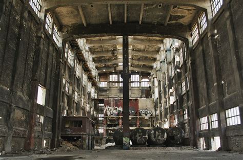 So lebten 1905 mehr als zwei millionen menschen in berlin. Lost Places in Berlin: Geisterstätten in der deutschen ...