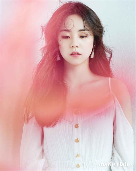 Ahn so hee( korean : 안소희, 춤추듯 가볍게 | 마리끌레르