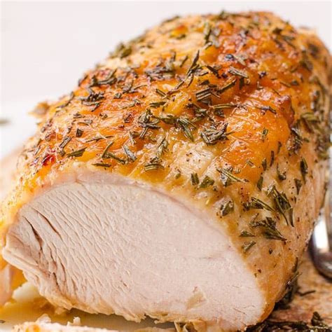 100 grams of boneless turkey roast contain 120 calories, the 6% of your total daily needs. Boneless Butterball Turkey Breast Roast - Butterball Ready ...