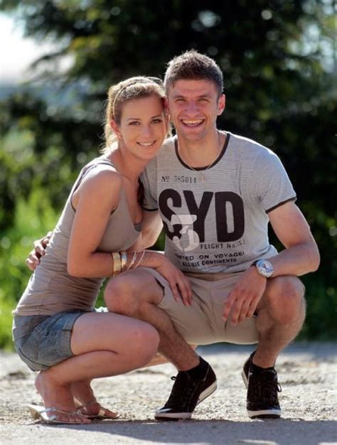 Die az stellt seine freundin lina meyer vor. Kimmich Frau - FC Bayern Family