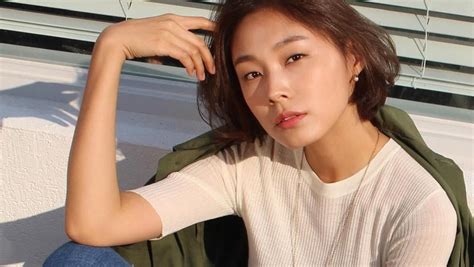 We did not find results for: Pesona Go Sohyun, Wanita yang 'Ditaksir' Seluruh Anggota BTS - Foto 1